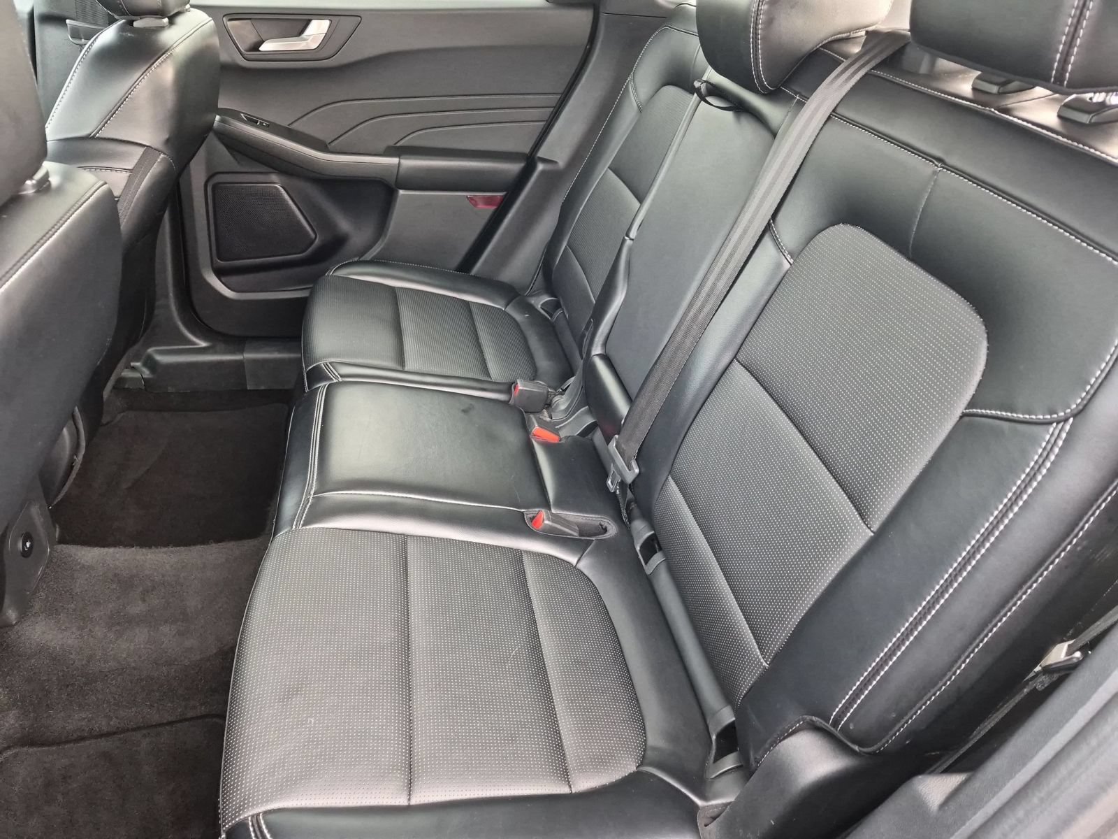 Certified 2024 Ford Escape Platinum AWD/4WD image 26