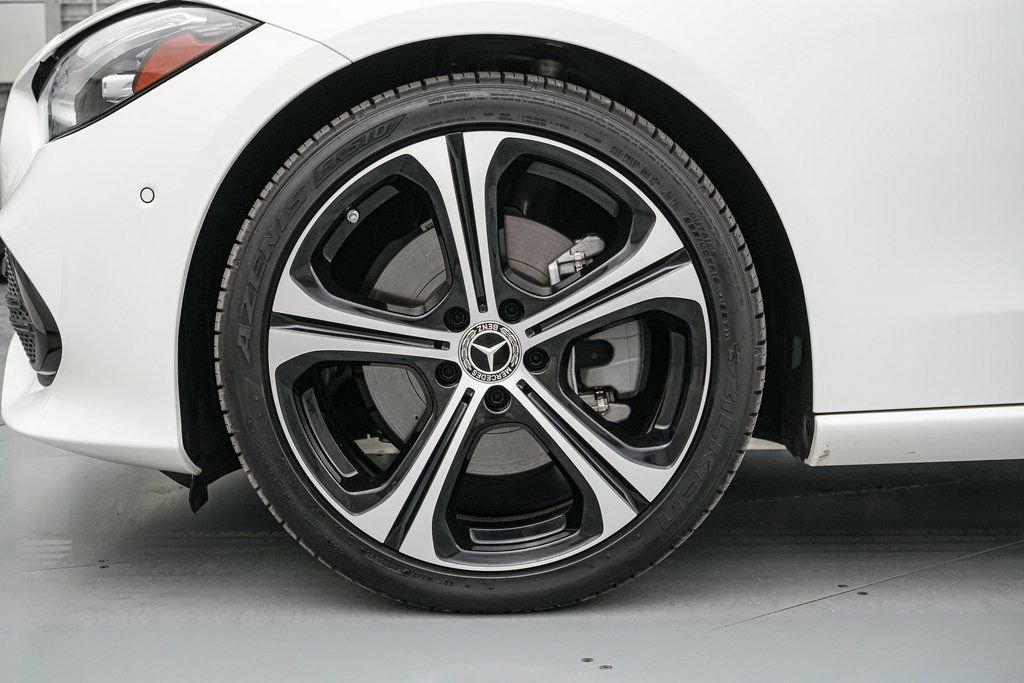 Used 2025 Mercedes-Benz C 300 Sedan image 11