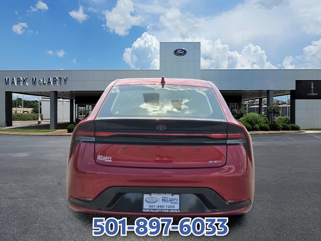 Used 2025 Toyota Prius XLE FWD image 4