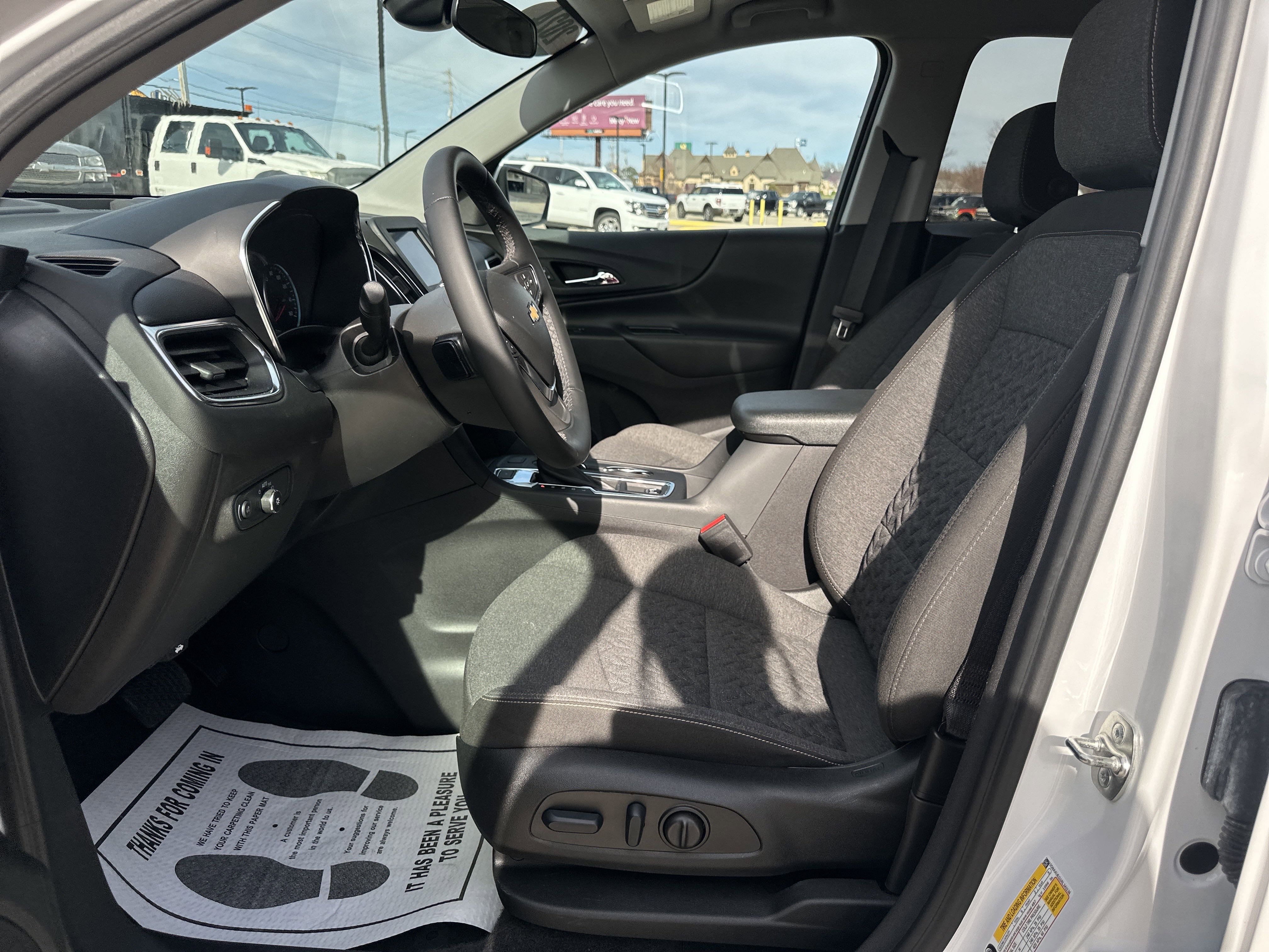Used 2024 Chevrolet Equinox LT image 8