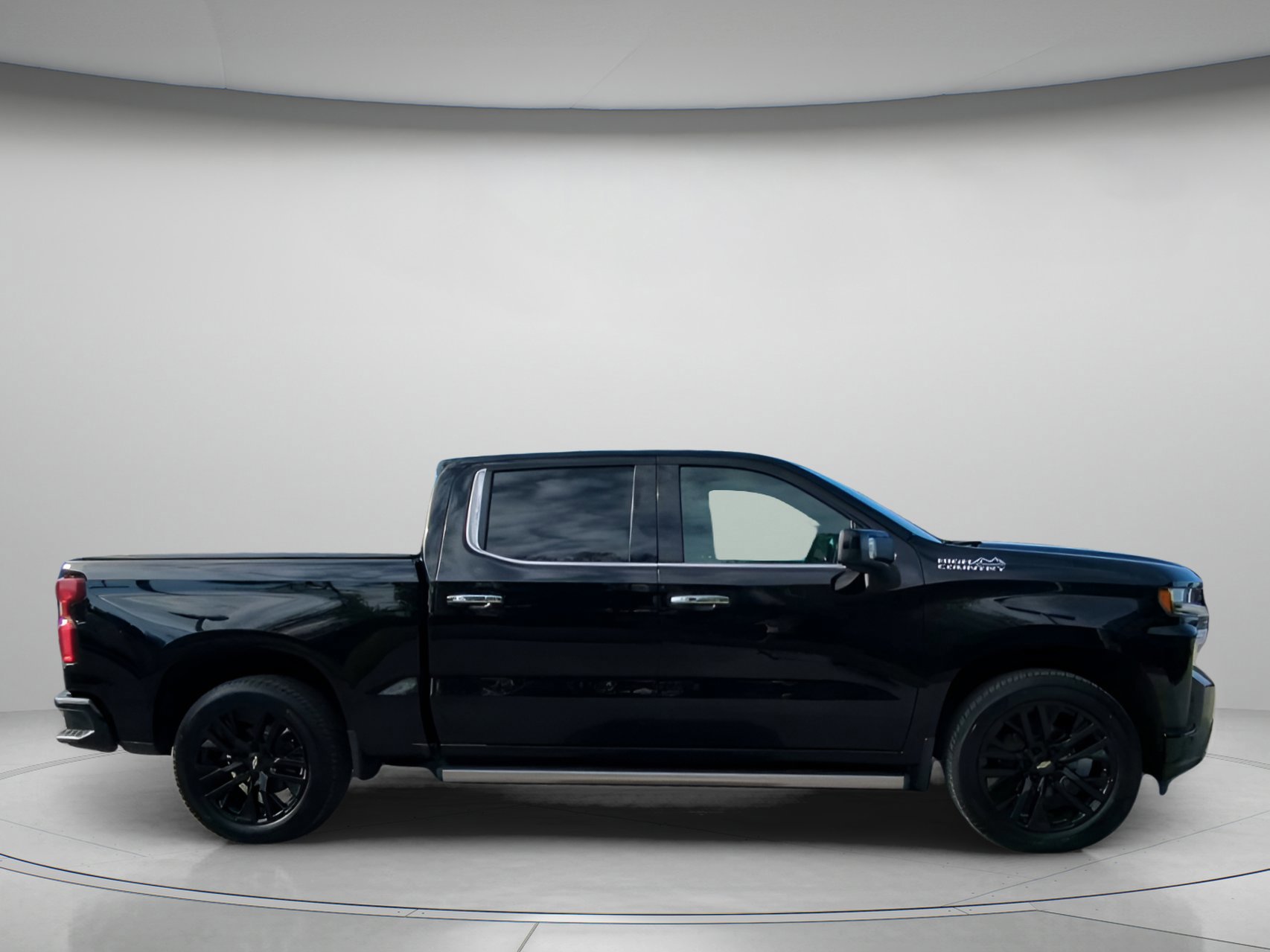 Used 2019 Chevrolet Silverado 1500 High Country w/ Technology Package image 29