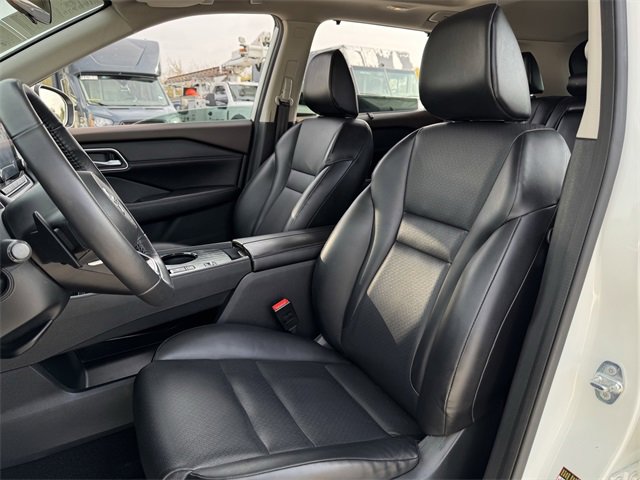 Used 2021 Nissan Rogue SV w/ Premium Package image 23