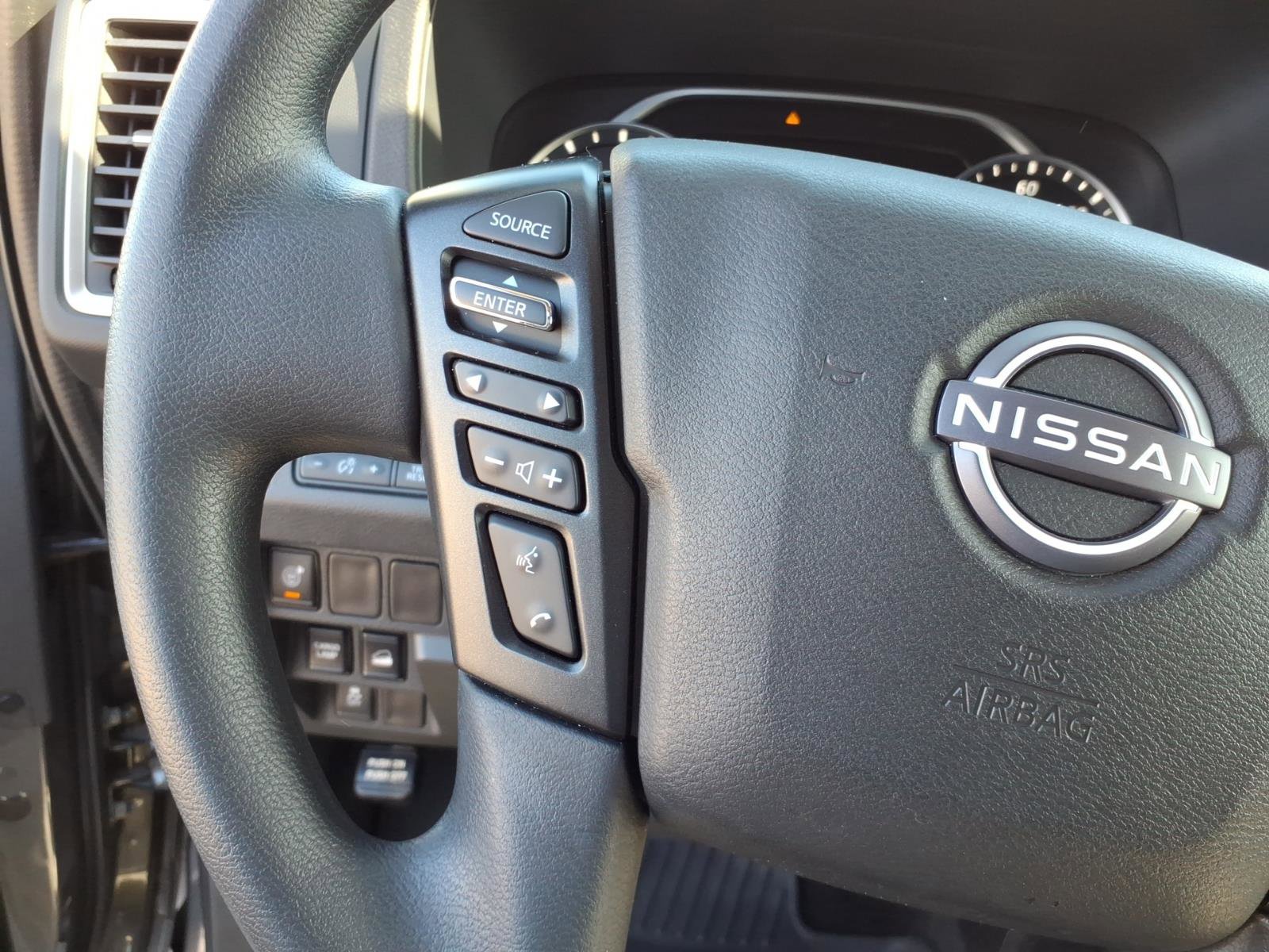 Used 2022 Nissan Frontier SV w/ Technology Package AWD/4WD image 17