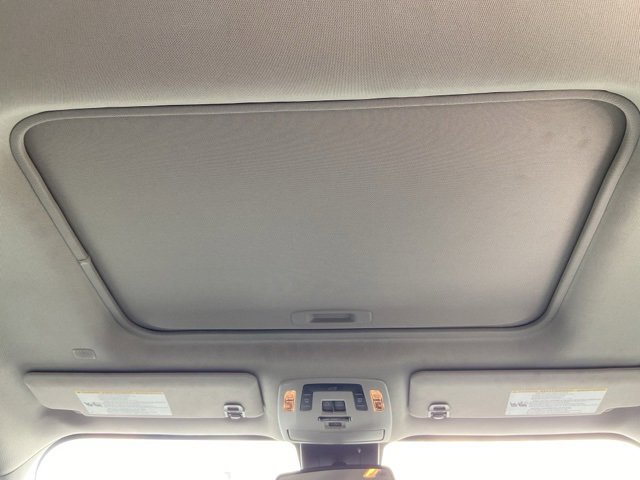 Used 2024 Toyota Sienna XLE image 17