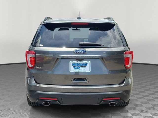 Certified 2018 Ford Explorer XLT w/ Equipment Group 202A FWD image 5