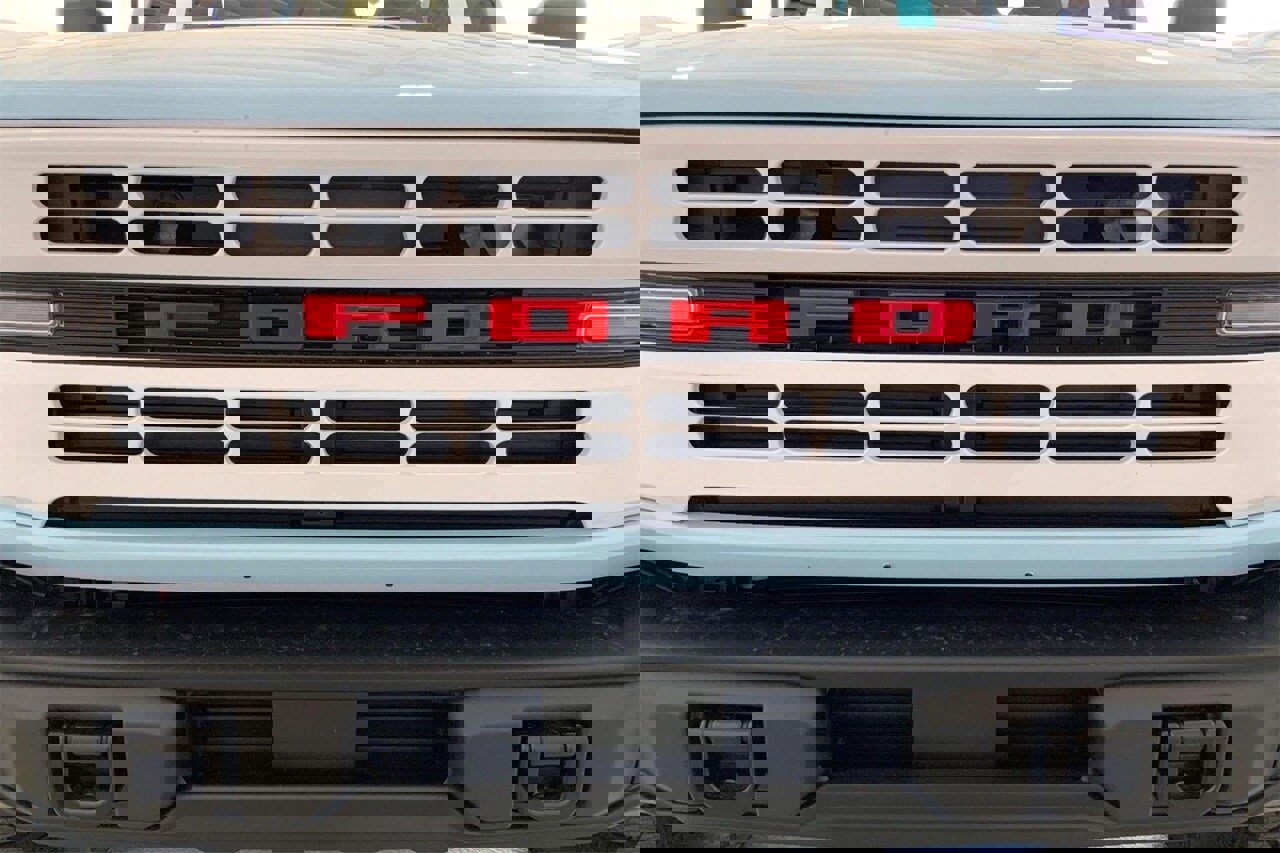 Certified 2025 Ford Bronco Heritage Edition image 27