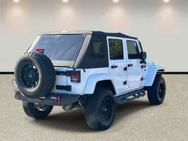 Used 2017 Jeep Wrangler Unlimited Sahara AWD/4WD image 5
