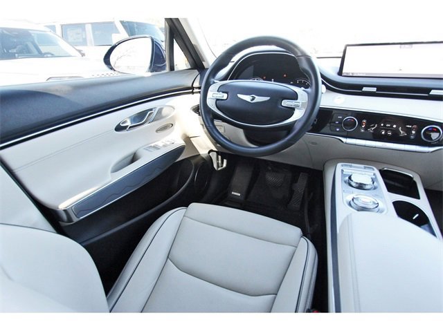 Used 2023 Genesis GV70 2.5T w/ Advanced Package image 7