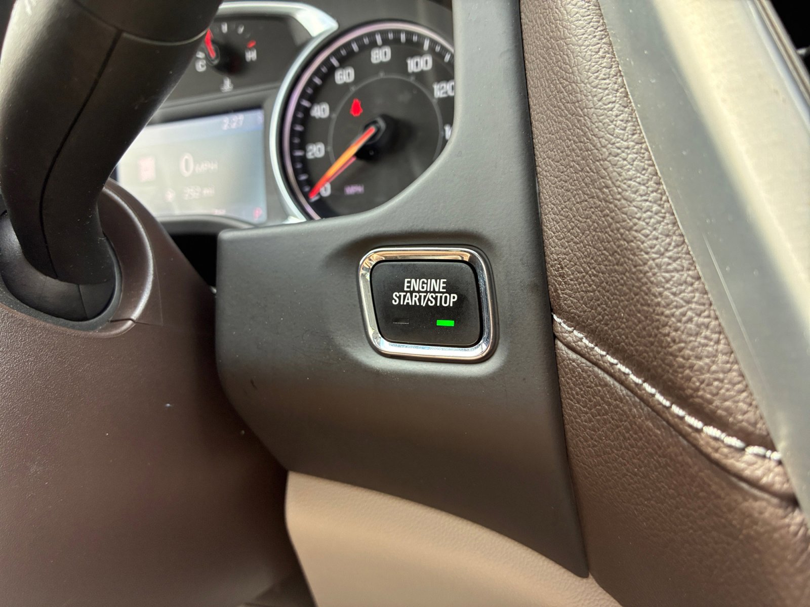 Used 2021 GMC Acadia SLT w/ Preferred Package AWD/4WD image 30