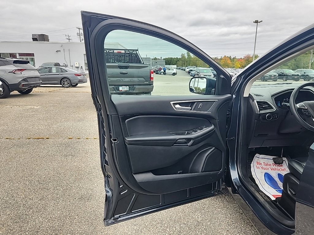 Certified 2024 Ford Edge SEL w/ Convenience Package AWD/4WD image 12