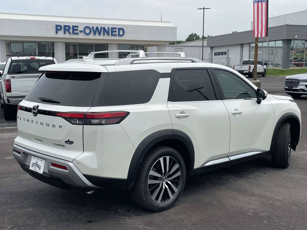 Used 2023 Nissan Pathfinder Platinum w/ Cargo Package FWD image 3
