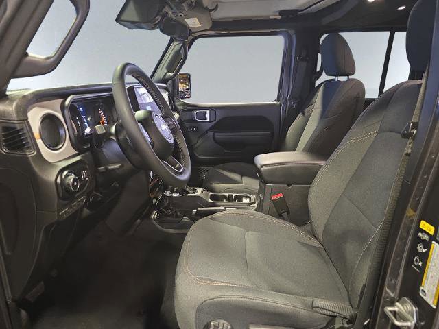 Used 2025 Jeep Wrangler Unlimited Sport AWD/4WD image 7