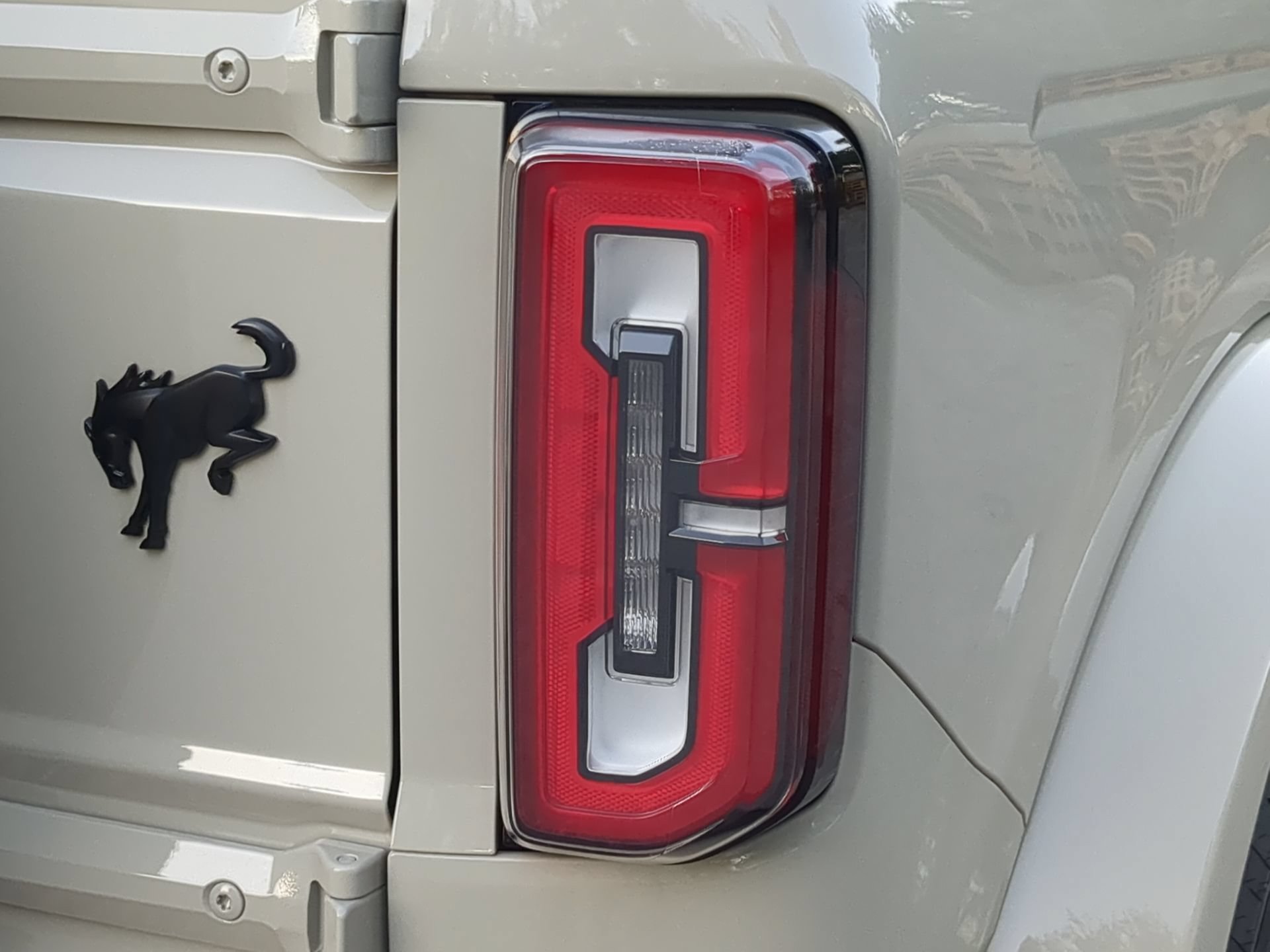 Certified 2025 Ford Bronco Outer Banks AWD/4WD image 45