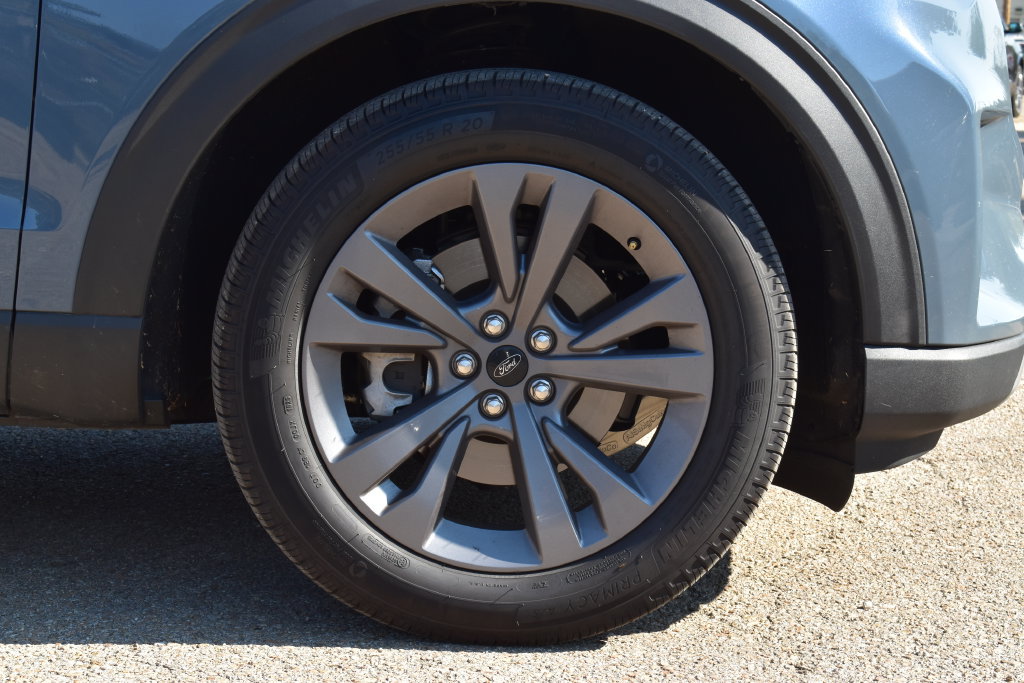 Certified 2026 Ford Explorer Active w/ Active Comfort Package AWD/4WD image 4
