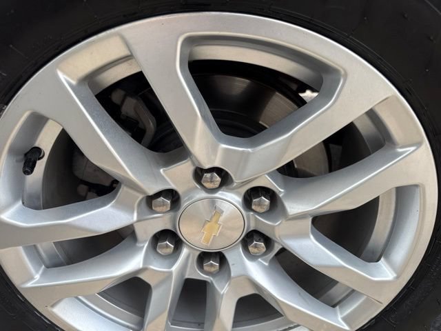 Used 2021 Chevrolet Silverado 1500 LT w/ Z71 Off-Road Package AWD/4WD image 12