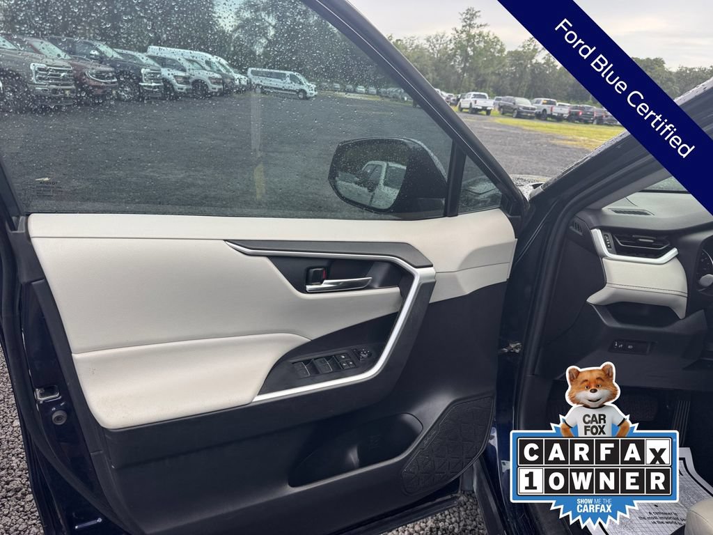 Used 2022 Toyota RAV4 XLE FWD image 34