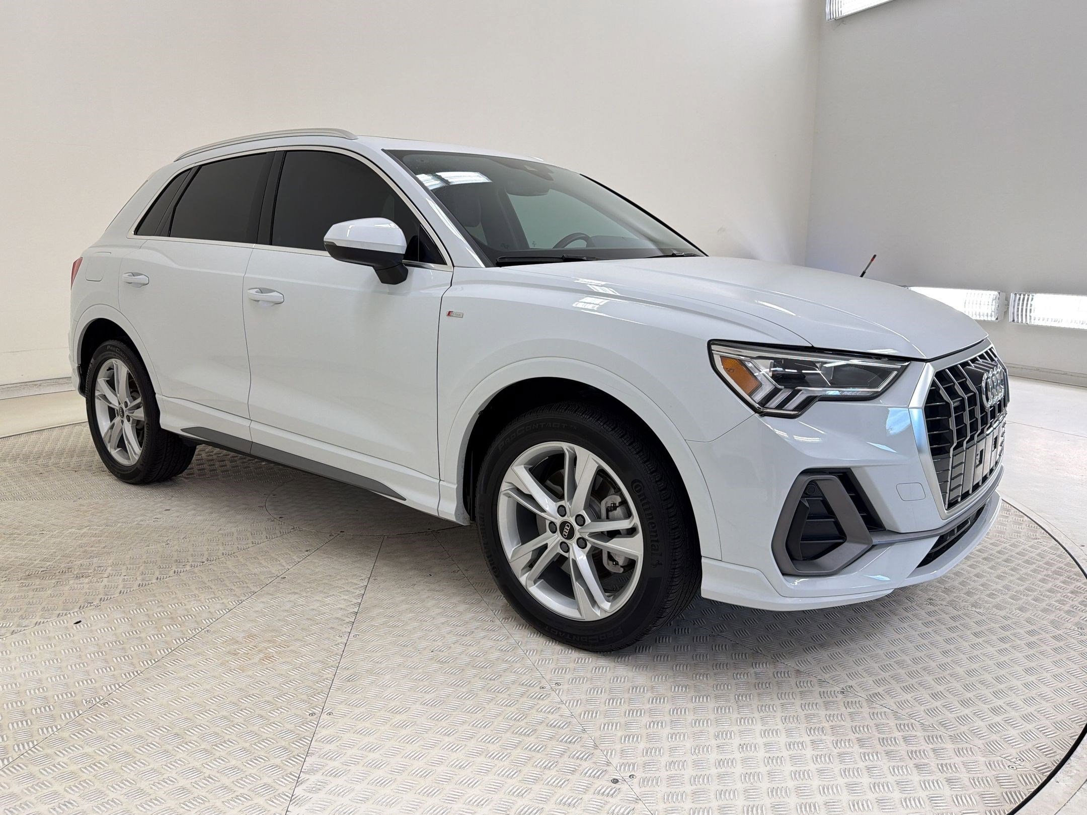 Used 2023 Audi Q3 2.0T Premium AWD/4WD image 7