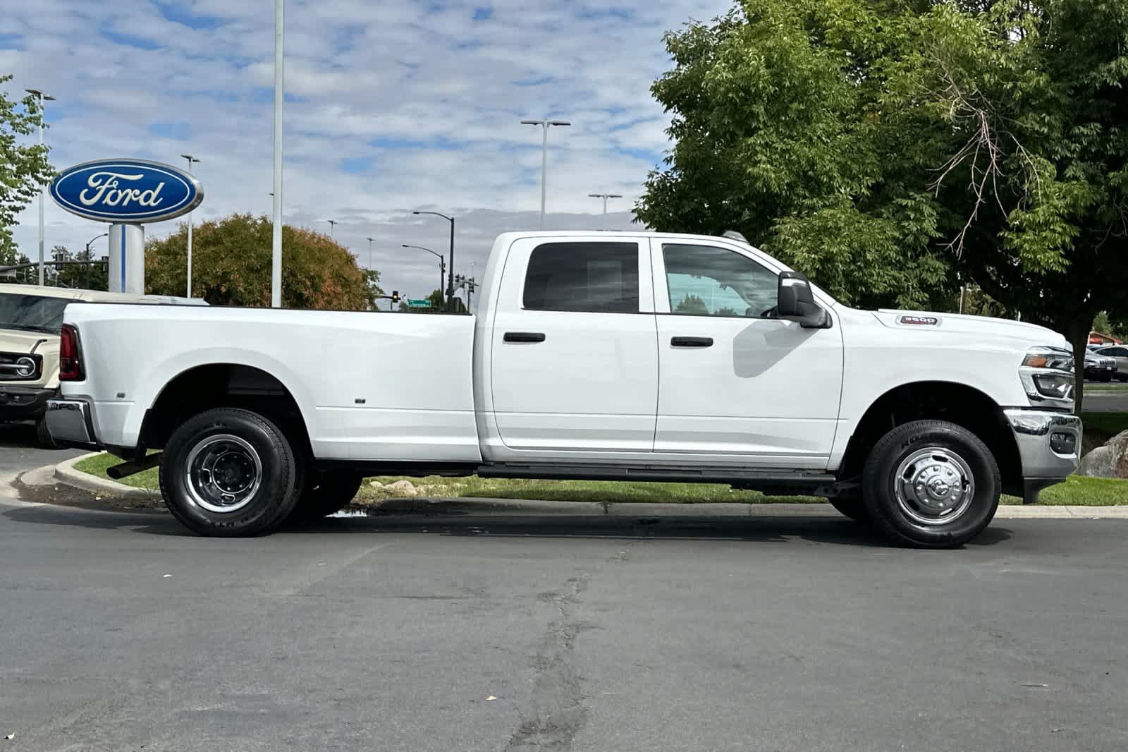 Used 2026 RAM 3500 Tradesman AWD/4WD image 8