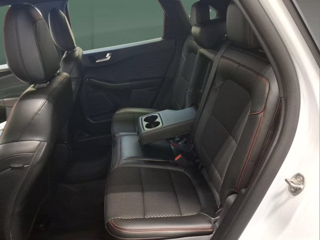 Certified 2026 Ford Escape ST-Line AWD/4WD image 25