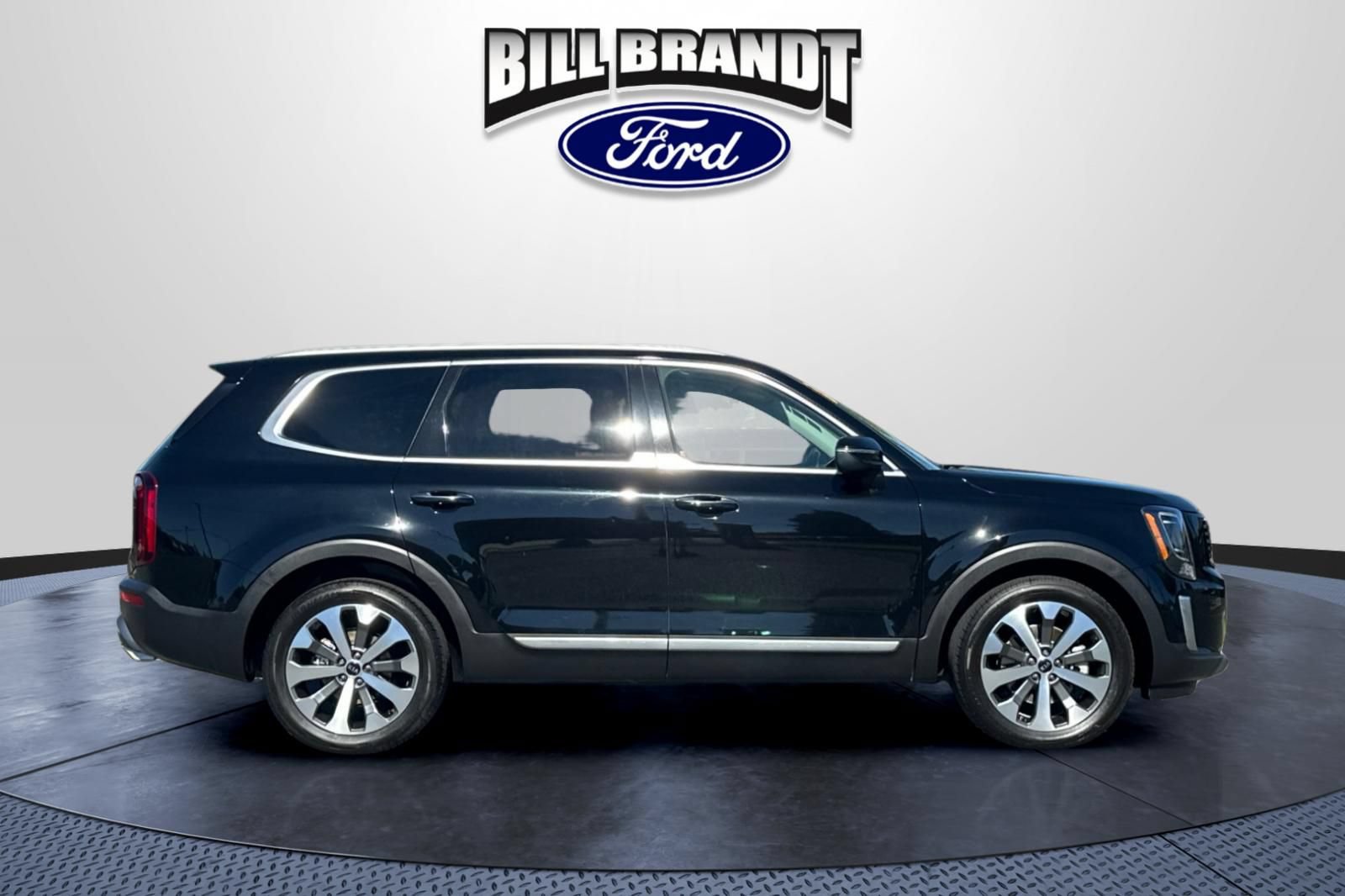 Used 2020 Kia Telluride S FWD image 2