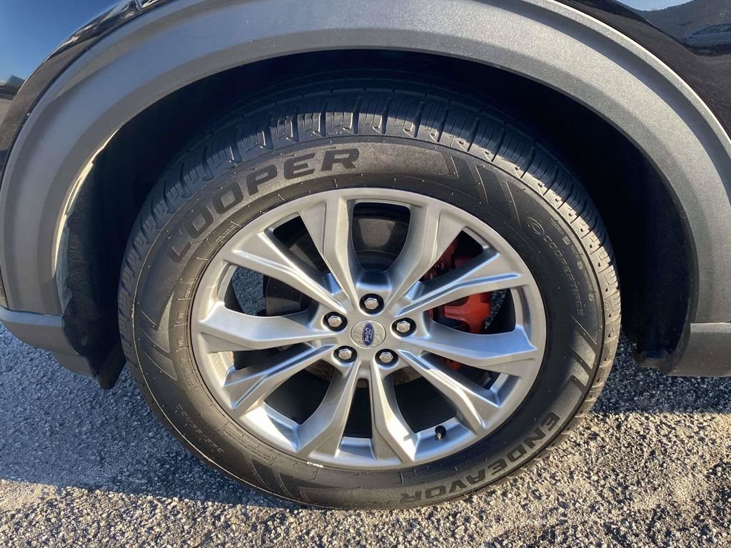 Certified 2020 Ford Explorer XLT w/ Equipment Group 202A RWD image 4