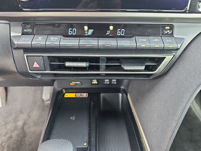 Used 2025 Toyota Camry LE FWD image 20