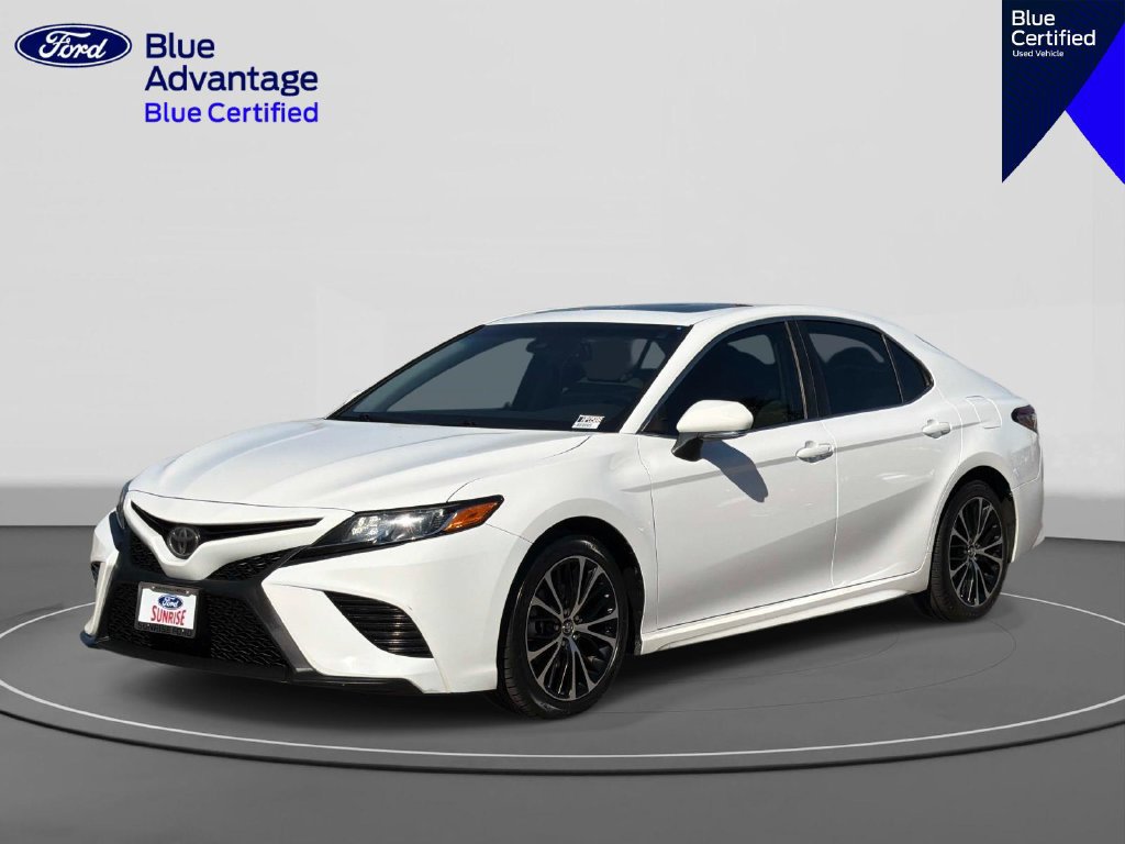 Used 2018 Toyota Camry SE w/ Moonroof Package