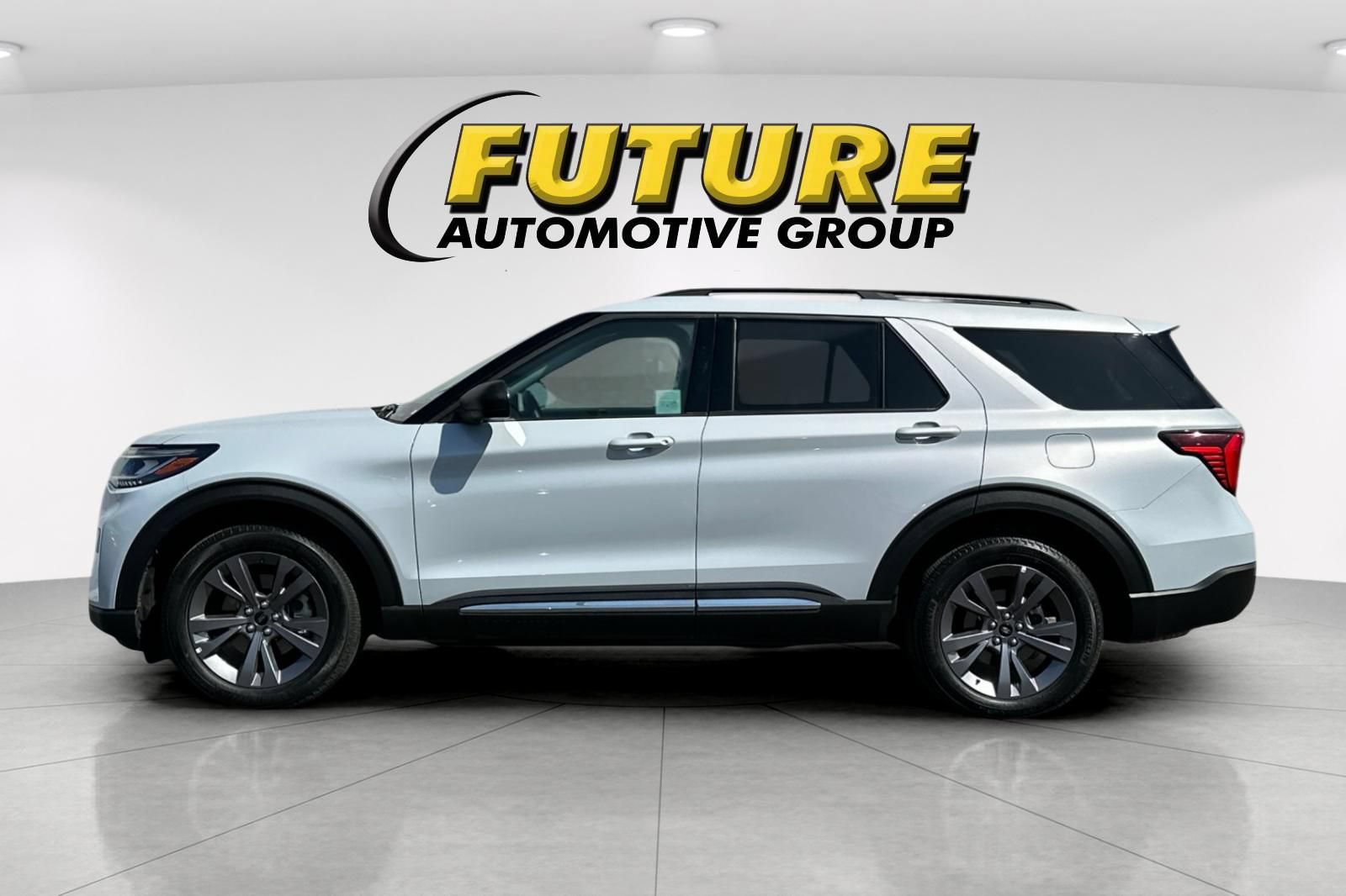 Certified 2025 Ford Explorer Active w/ Active Comfort Package AWD/4WD image 6