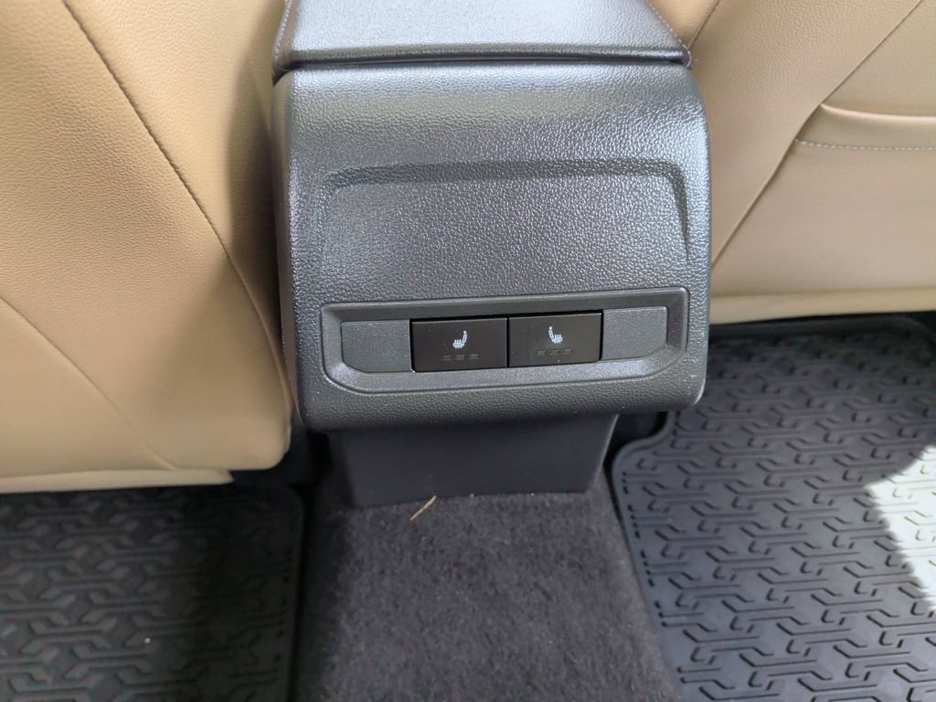 Used 2021 Volkswagen Jetta SE FWD image 18