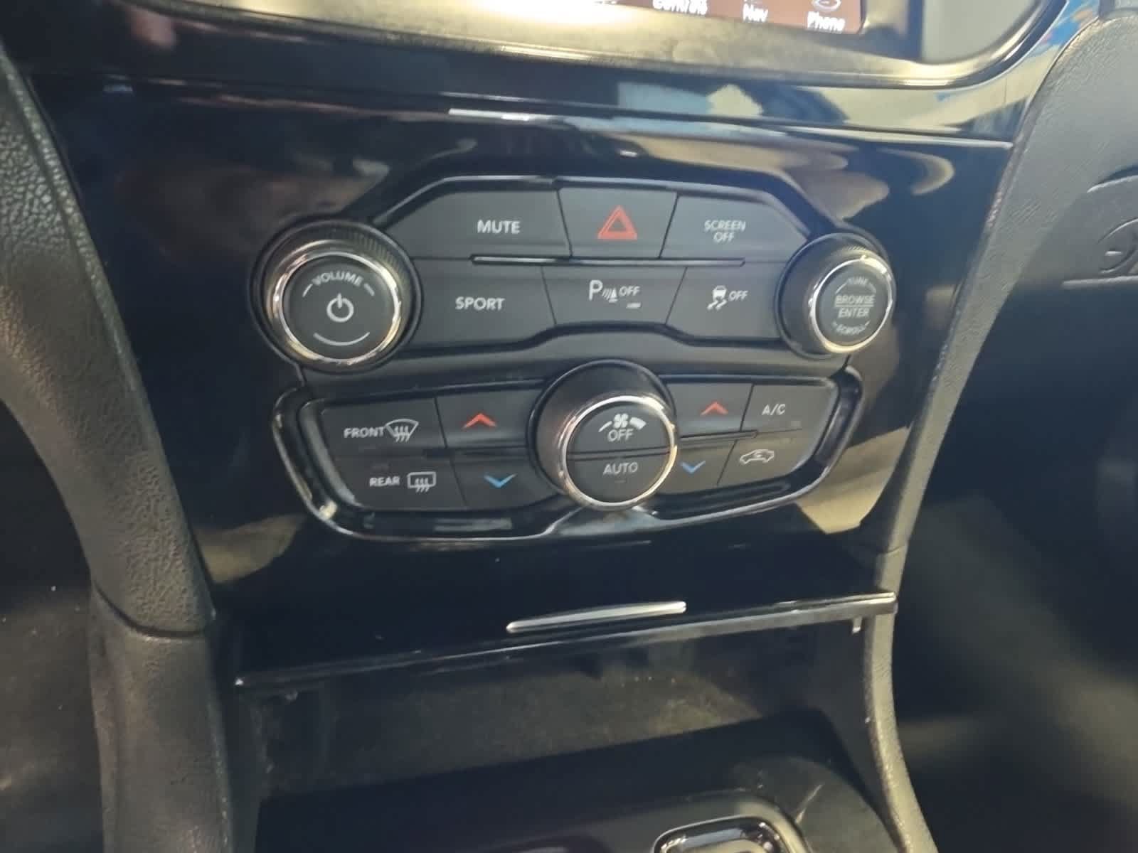 Used 2019 Chrysler 300 S w/ 300S Premium Group 2 AWD/4WD image 29