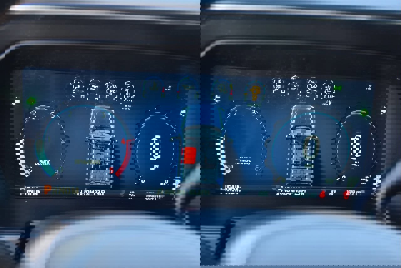 Certified 2024 Ford F250 Platinum w/ FX4 Off-Road Package image 26