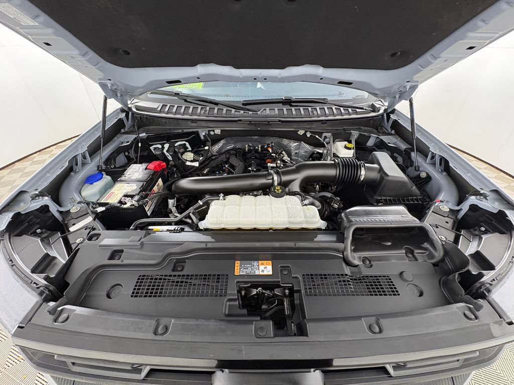 Certified 2025 Ford Expedition Active image 34