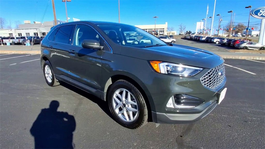 Certified 2023 Ford Edge SEL w/ Convenience Package image 2