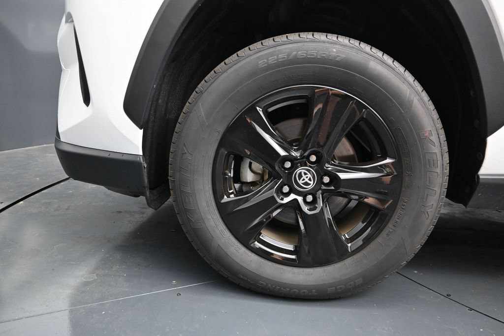 Used 2024 Toyota RAV4 XLE w/ Weather Package AWD/4WD image 16