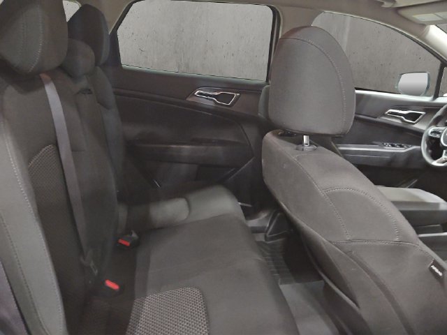 Used 2023 Kia Sportage LX AWD/4WD image 18