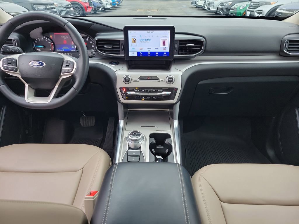 Certified 2023 Ford Explorer XLT w/ Equipment Group 202A image 11