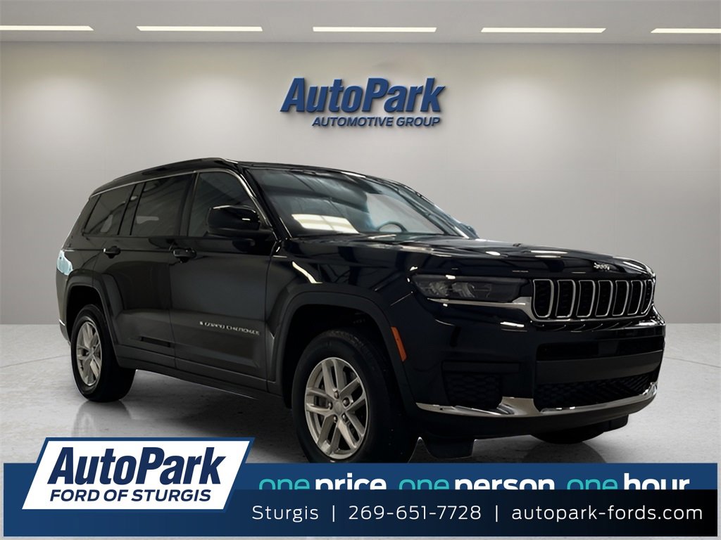 Used 2024 Jeep Grand Cherokee L Laredo image 1