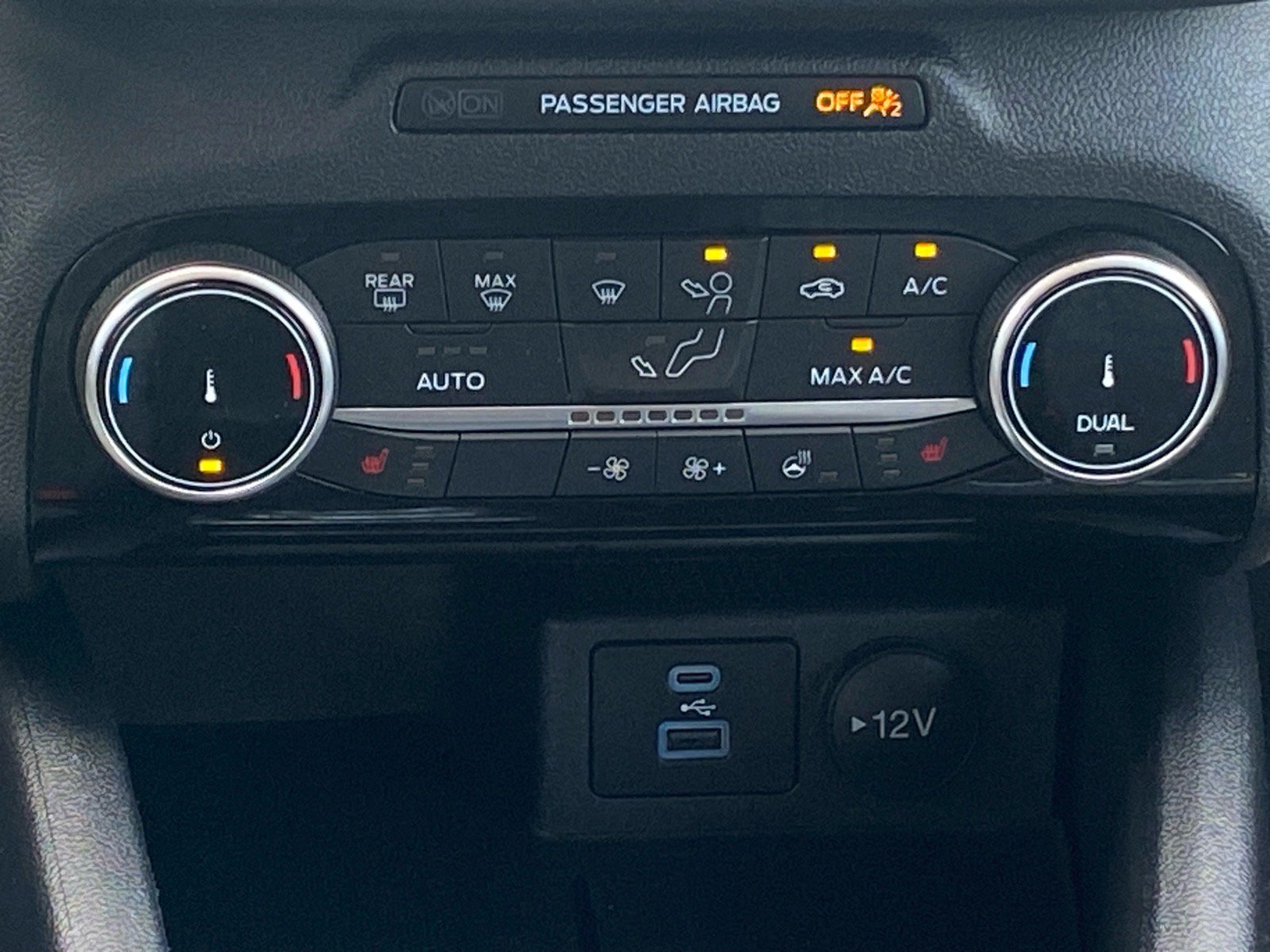 Certified 2022 Ford Escape SE w/ SE Sport Appearance Package FWD image 11