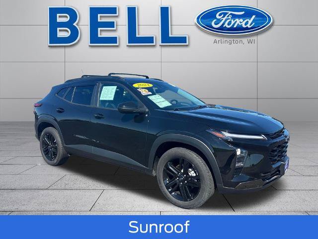 Used 2024 Chevrolet Trax ACTIV w/ Sunroof Package FWD image 1