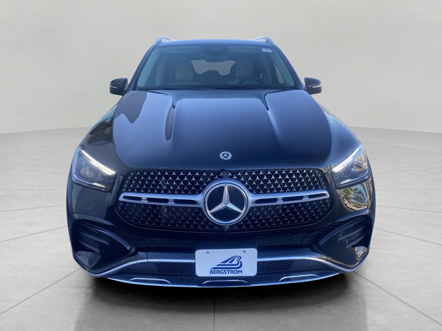 Used 2024 Mercedes-Benz GLE 350 4MATIC image 3
