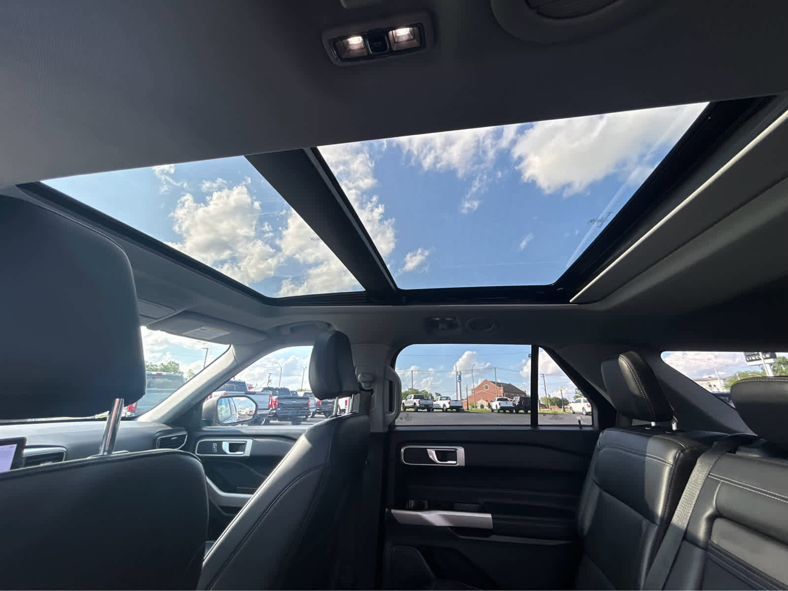 Certified 2023 Ford Explorer XLT image 13