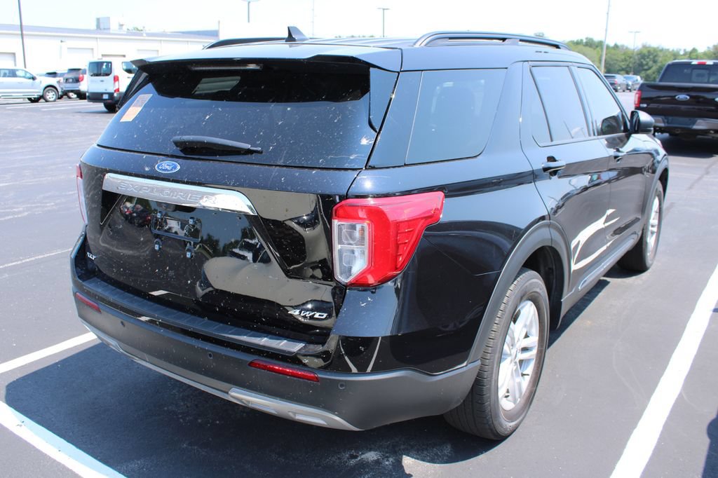 Certified 2024 Ford Explorer XLT w/ Equipment Group 202A AWD/4WD image 5