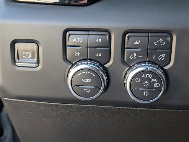 Used 2024 GMC Sierra 2500 AT4 w/ AT4 Premium Plus Package image 23