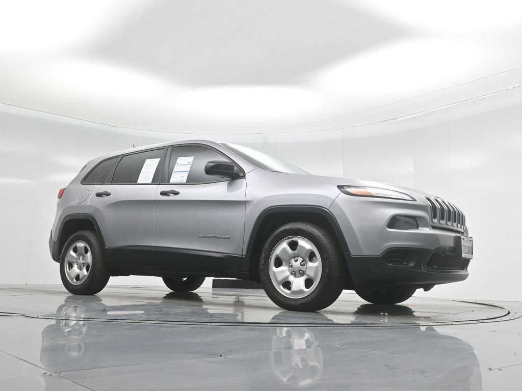 Used 2017 Jeep Cherokee Sport image 2
