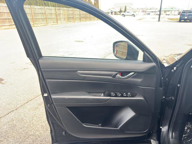 Used 2025 MAZDA CX-5 AWD 2.5 S w/ Select Package image 16