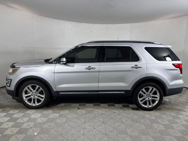 Certified 2017 Ford Explorer Limited w/ Equipment Group 301A image 5