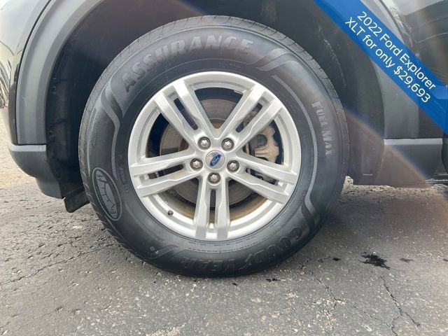 Certified 2022 Ford Explorer XLT w/ Equipment Group 202A image 31