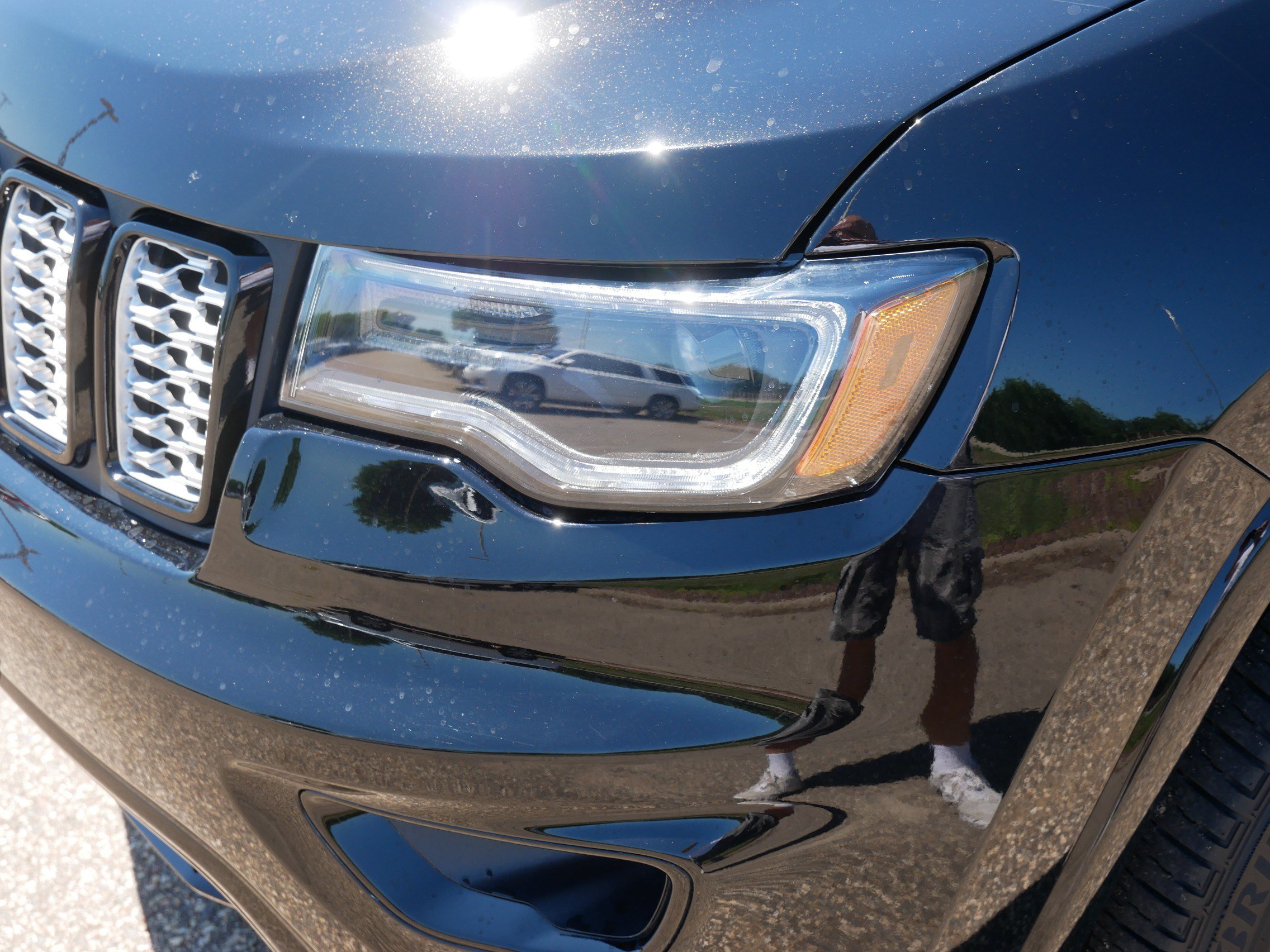 Used 2022 Jeep Grand Cherokee Laredo X AWD/4WD image 16