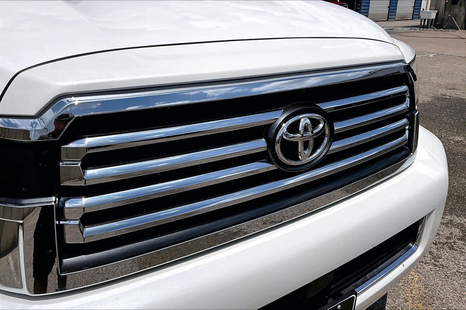 Used 2019 Toyota Sequoia Platinum RWD image 30
