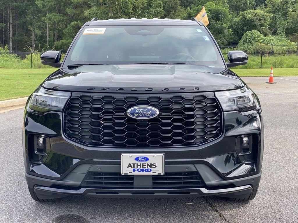 Certified 2025 Ford Explorer ST-Line w/ Premium Package RWD image 10